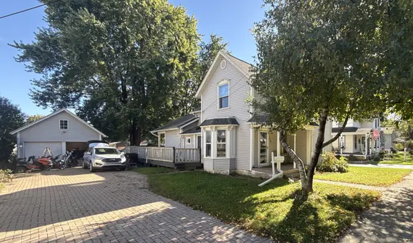 230 W Perry ST, Belvidere, IL 61008