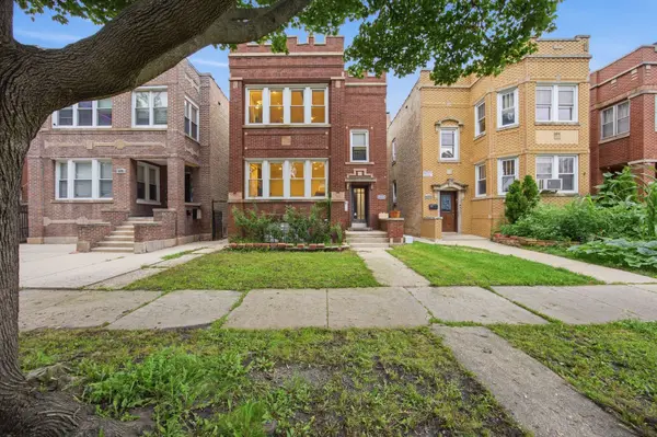 4836 W Barry AVE, Chicago, IL 60641