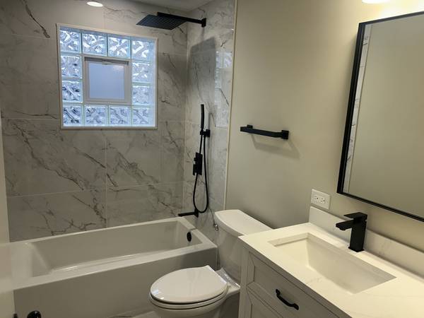 5973 N Northwest HWY #1C, Chicago, IL 60631