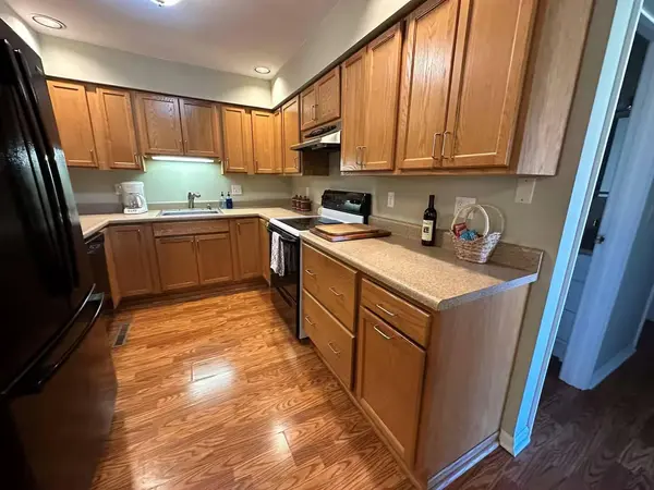 101 N East ST, Mahomet, IL 61853