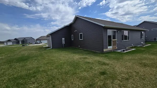 1309 18th ST NE, Austin, MN 55912