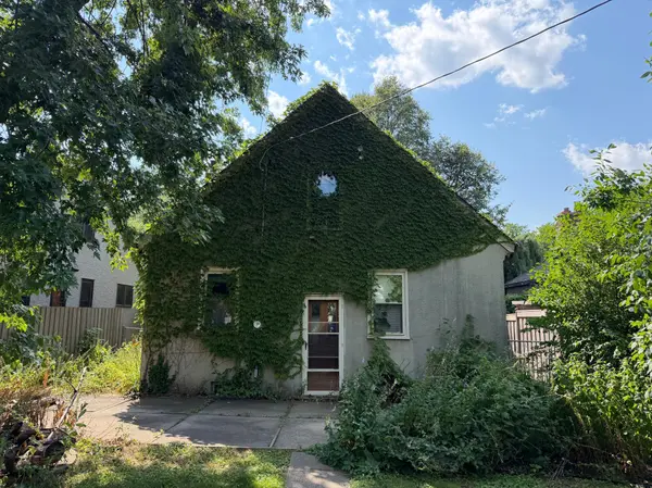 4709 Clinton AVE S, Minneapolis, MN 55419
