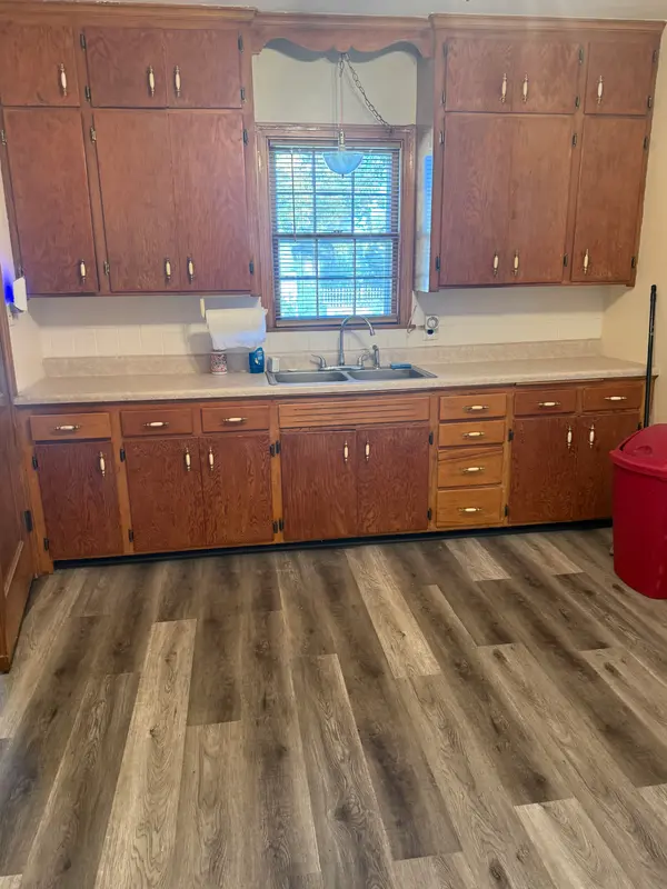 1679 Nevada AVE E, Saint Paul, MN 55106