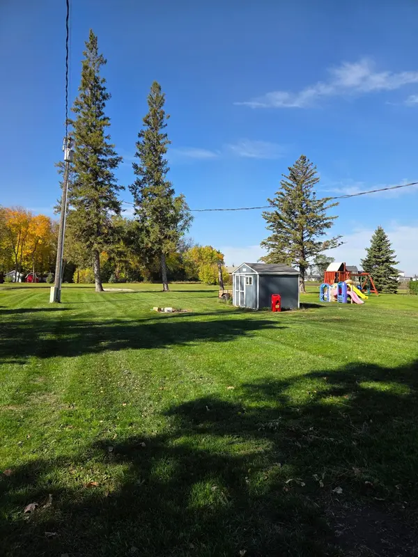 405 1st AVE E, Abercrombie, ND 58001