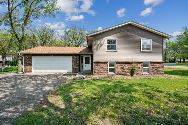 91 Egret BLVD NW, Minneapolis, MN 55448