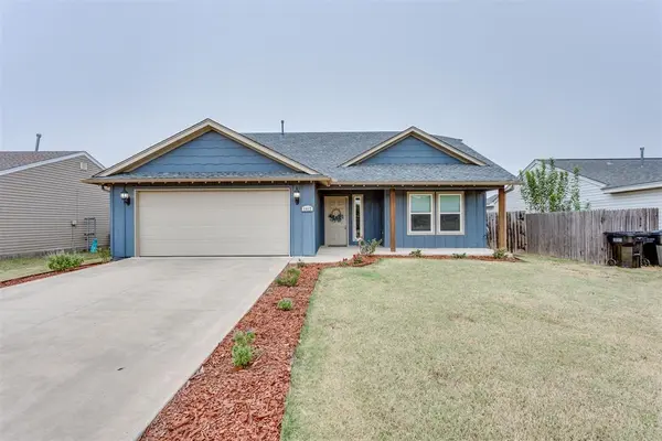 1417 Eagle DR, Moore, OK 73160