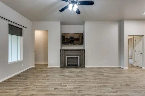 1417 Eagle DR, Moore, OK 73160