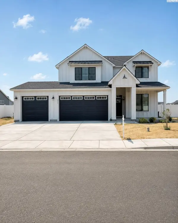 406 Ruby Ave,  Grandview,  WA 98930