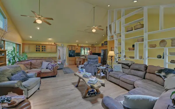 475 Rivercane Rd, Brasstown, NC 28902