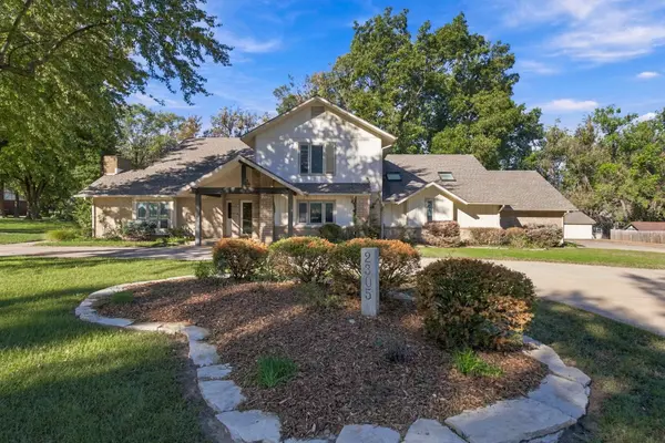 2305 N Squirrel Run, Arkansas City, KS 67005