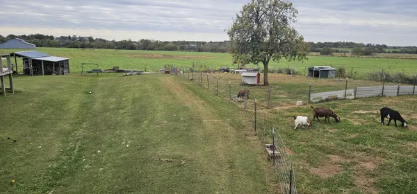 6604 County Road 8240, West Plains, MO 65775