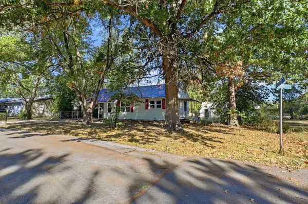 1405 W Benton ST, Buffalo, MO 65622
