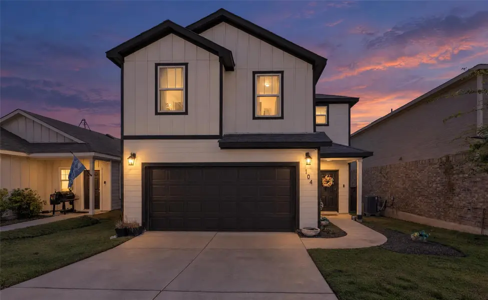 104 Hellfighters WAY, Jarrell, TX 76537