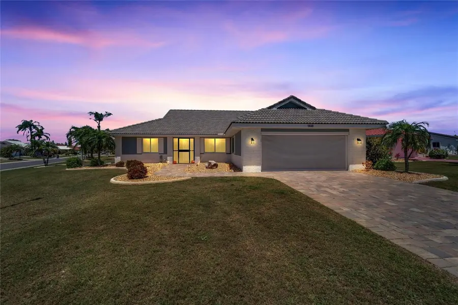 1839 WOLF LAUREL DR, Sun City Center, FL 33573
