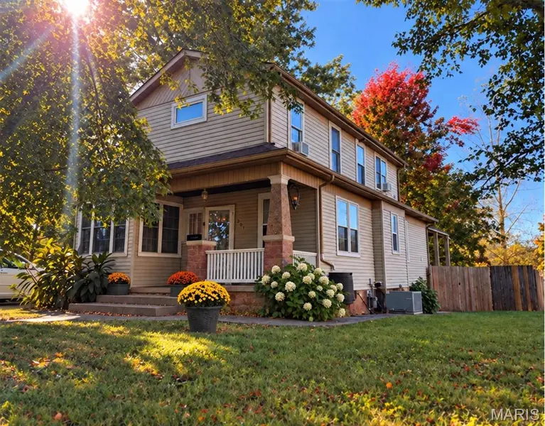 207 N College ST, Arcadia, MO 63621