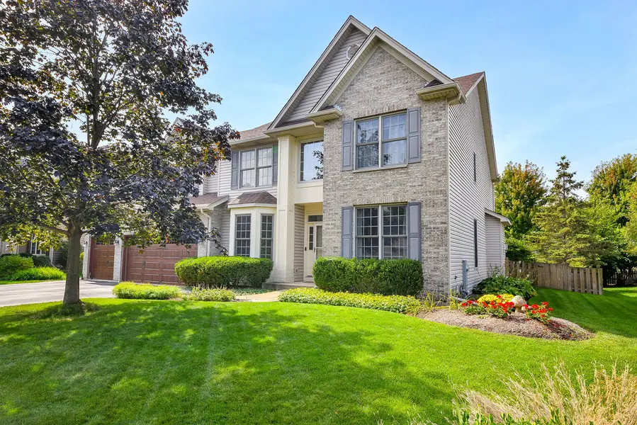 275 Stafney DR, Batavia, IL 60510
