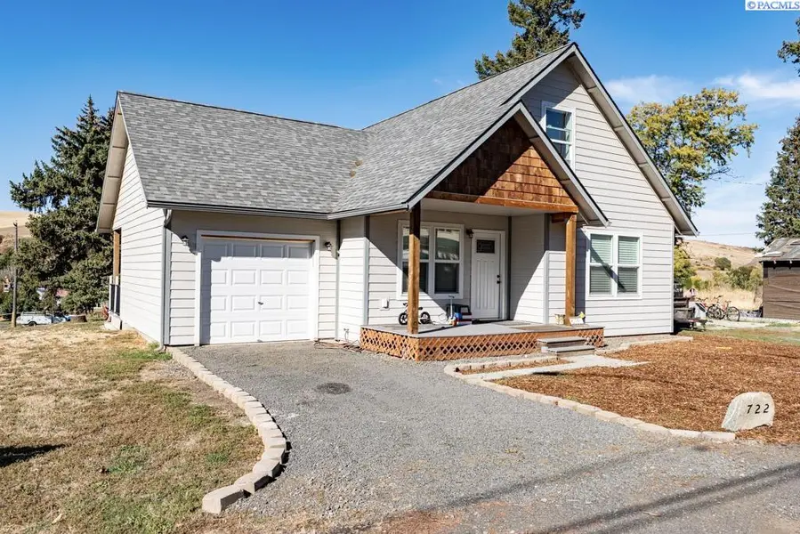 722 S Brockway, Rosalia, WA 99170