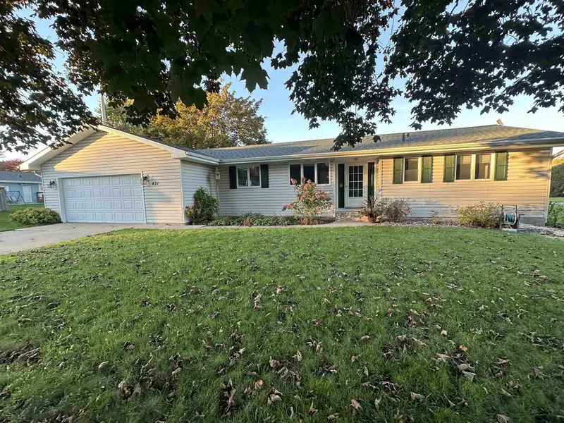 431 SCHMIDT AVE, Seymour, WI 54165