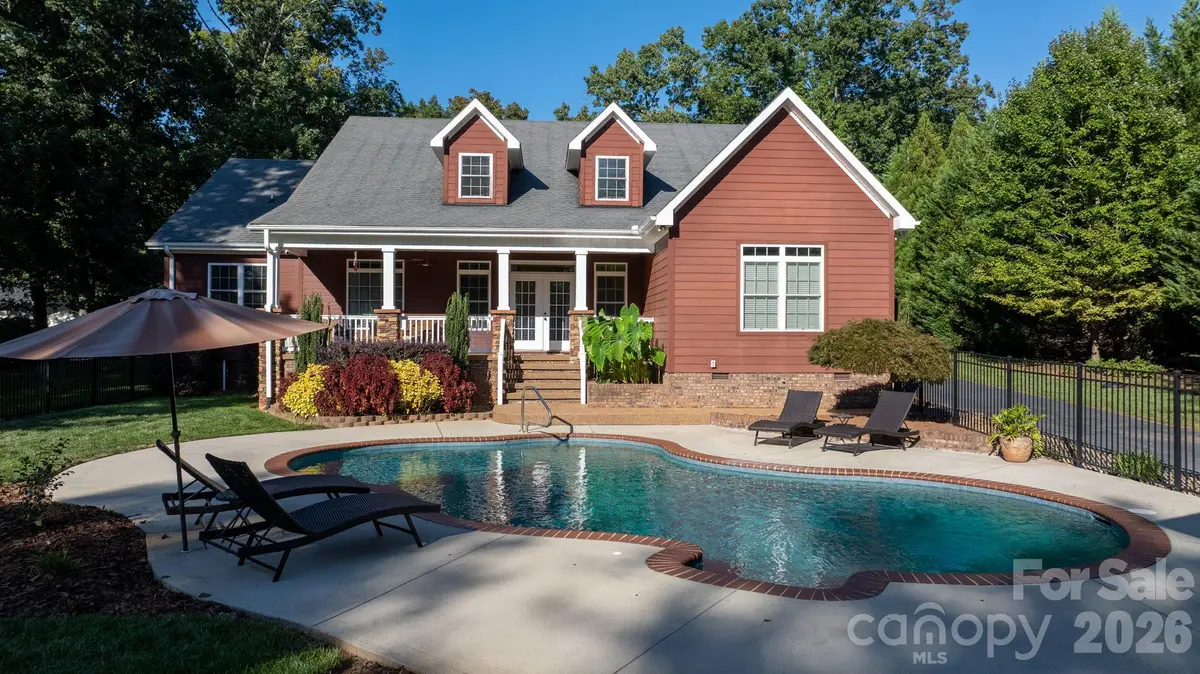 2139 Zion Church RD, Hickory, NC 28602