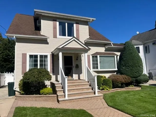 58 Garfield PL, East Rockaway, NY 11518