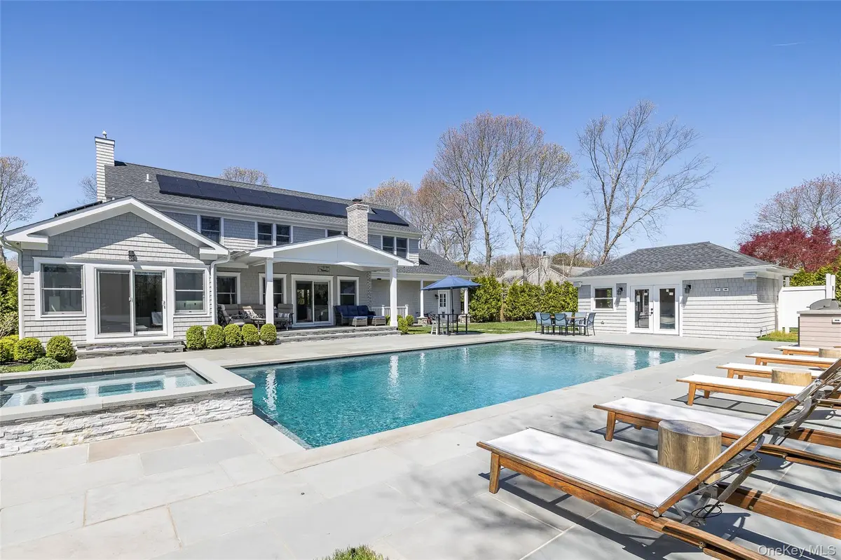 9 Jennifers PATH, Quiogue, NY 11978