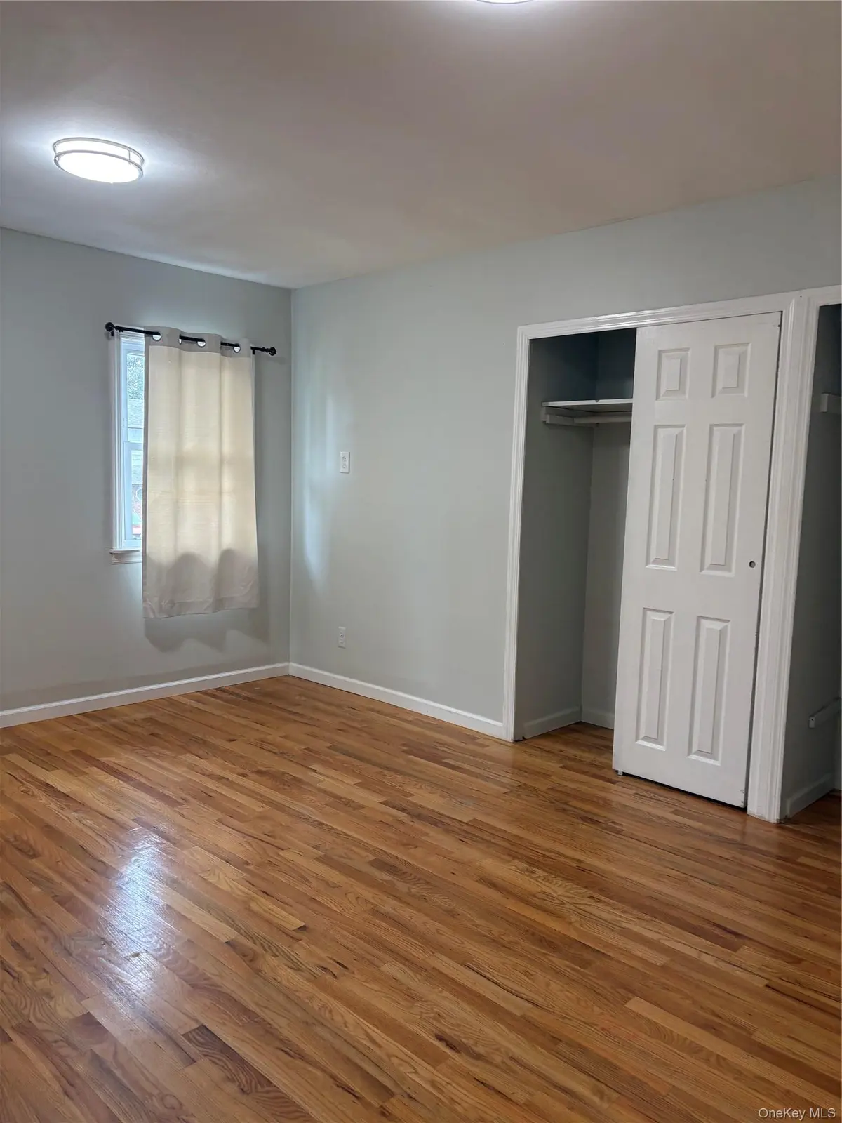 290 Leaf AVE, Central Islip, NY 11722