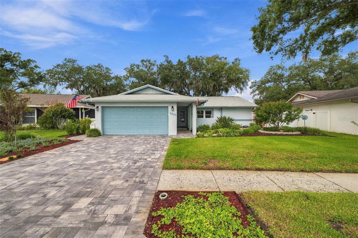 6841 CIRCLECREEK DR, Pinellas Park, FL 33781