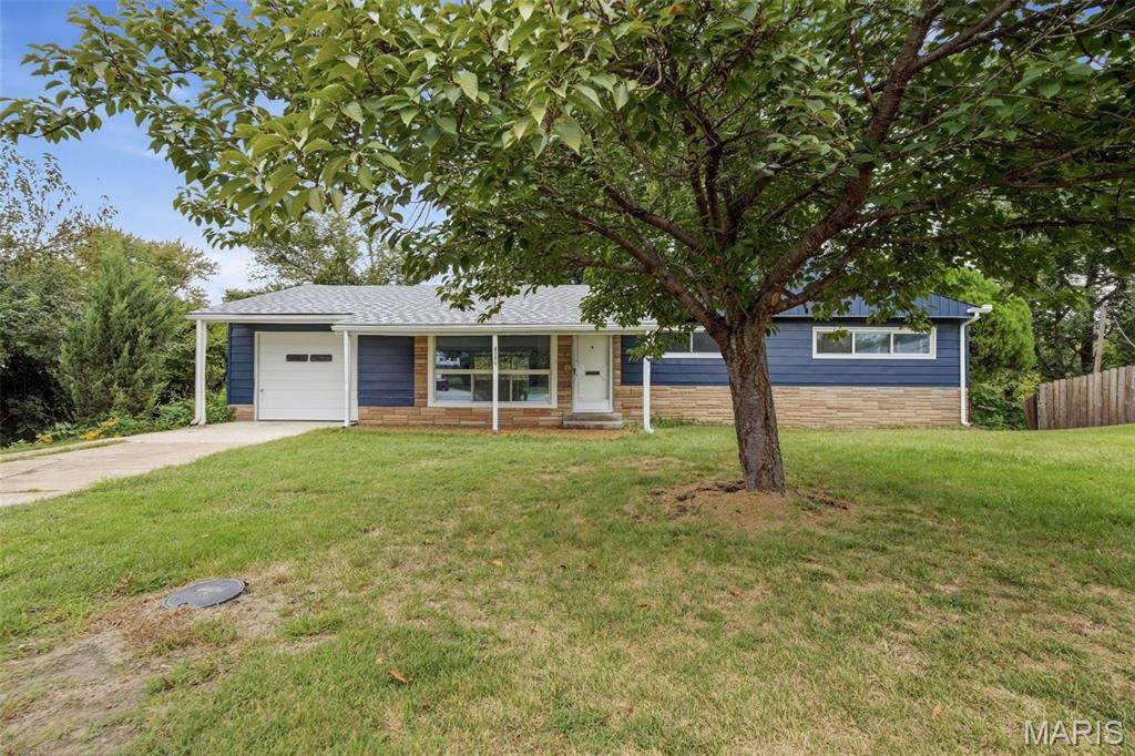 7109 Fernbrook DR, St Louis, MO 63123