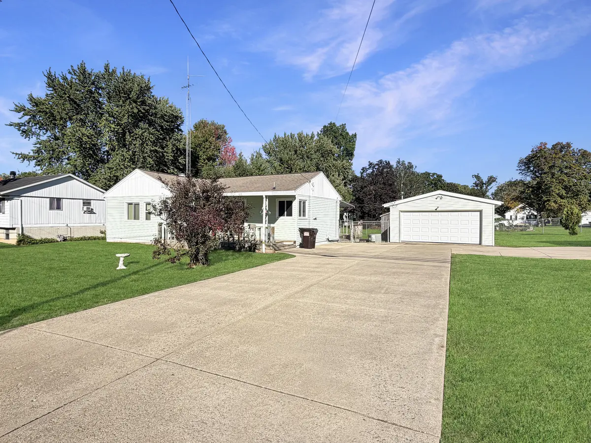 731 N Waddell AVE, Freeport, IL 61032