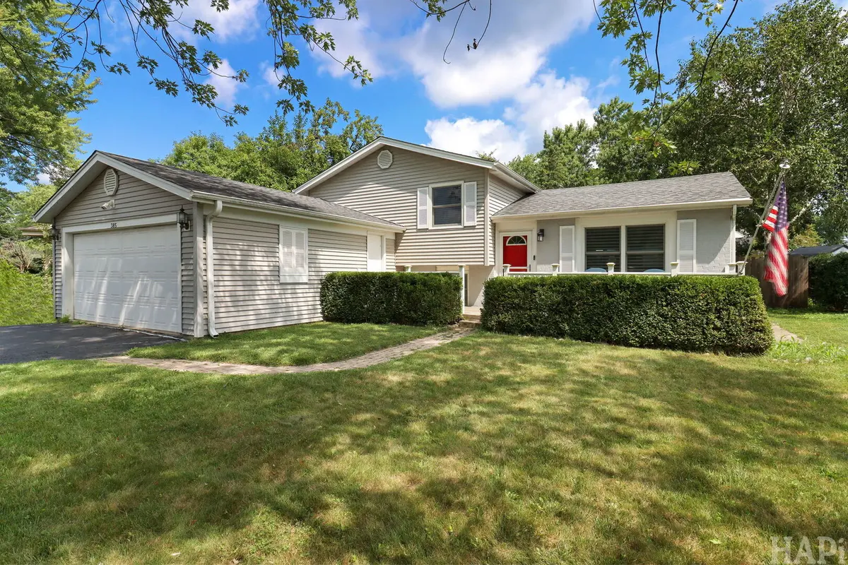 385 Northgate RD, Lindenhurst, IL 60046