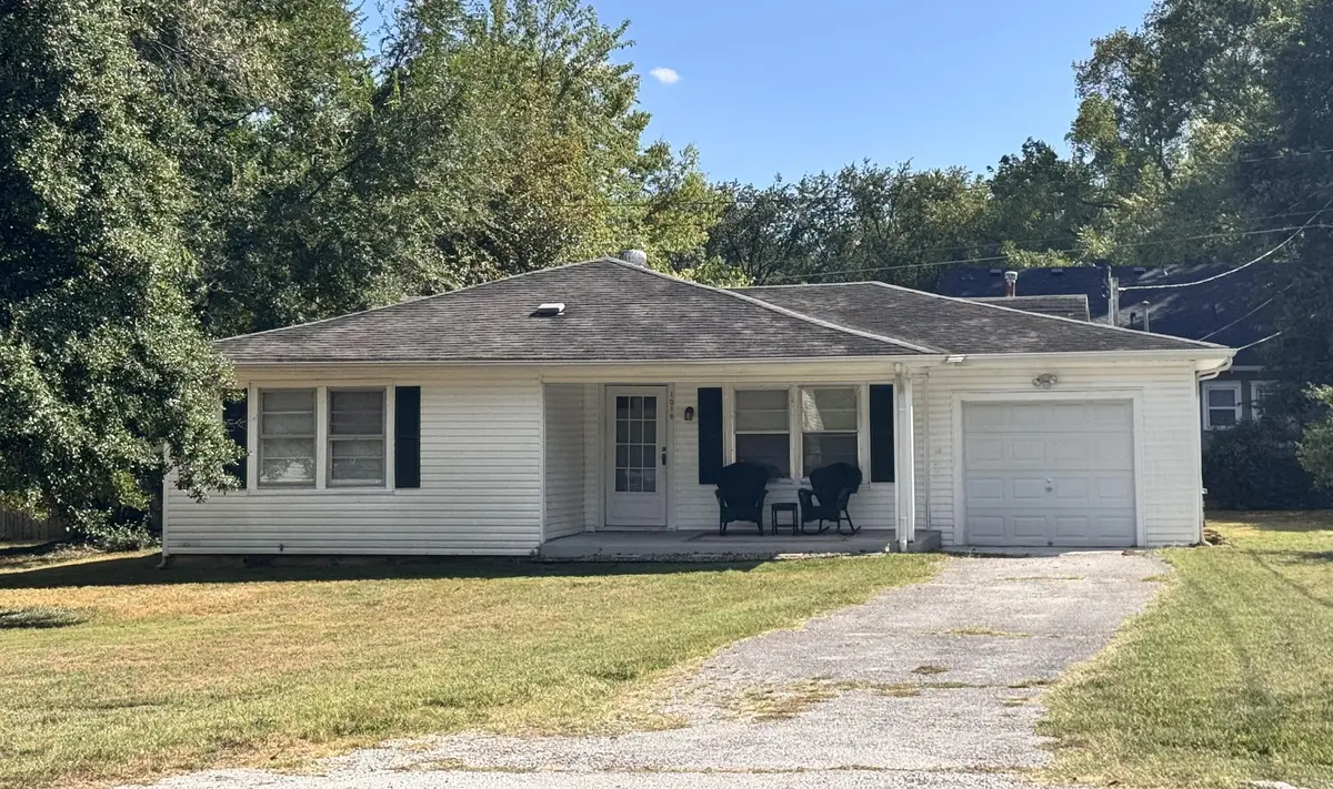 1016 E Cherokee ST, Springfield, MO 65807