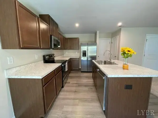 158 Robinia RD, Lynchburg, VA 24501