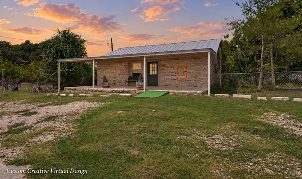11 Main ST, Blanco, TX 78606