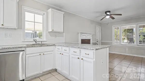 1002 Ramseur RD, Bessemer City, NC 28016