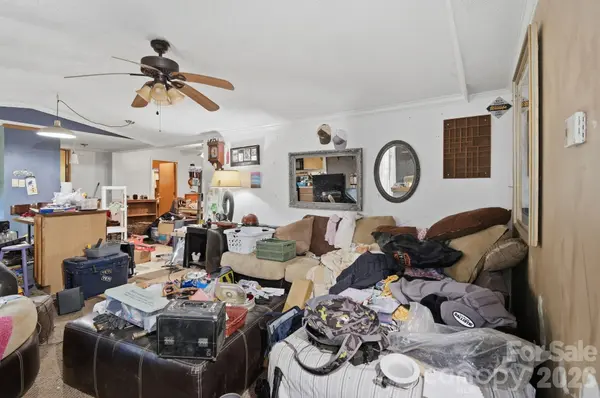 255 Dusty LN, Marshall, NC 28753