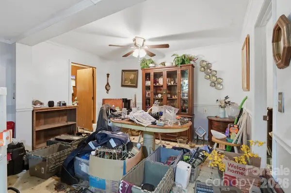 255 Dusty LN, Marshall, NC 28753