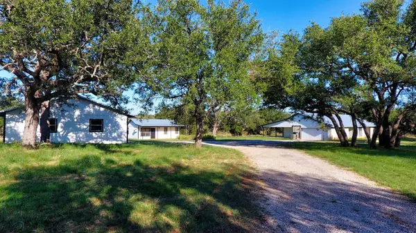 132 Offer Lane, Llano, TX 78643