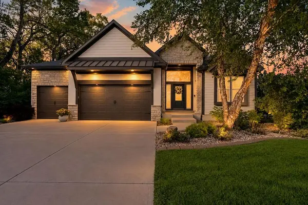 15882 W 165th TER, Olathe, KS 66062