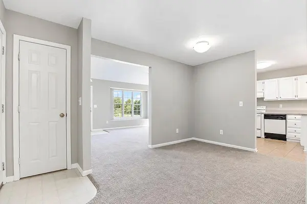 2809 Bluestem DR, Lawrence, KS 66047