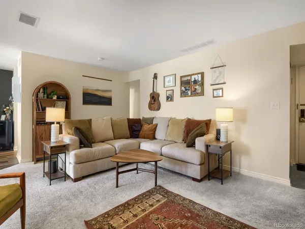 7265 S Xenia #D, Centennial, CO 80112