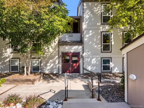 7265 S Xenia #D, Centennial, CO 80112