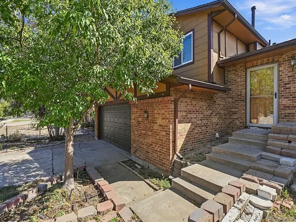 11052 E Ohio, Aurora, CO 80012