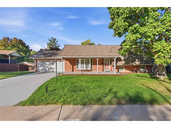 12234 W Applewood Knolls, Denver, CO 80215