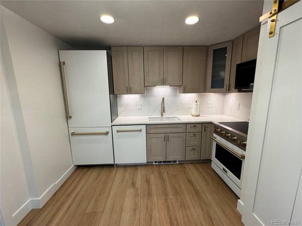 3237 Redstone #11A, Boulder, CO 80305