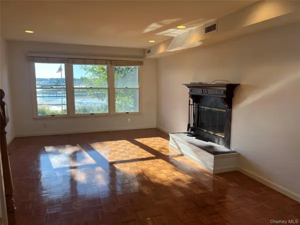 59 Sintsink DR #B, Port Washington, NY 11050