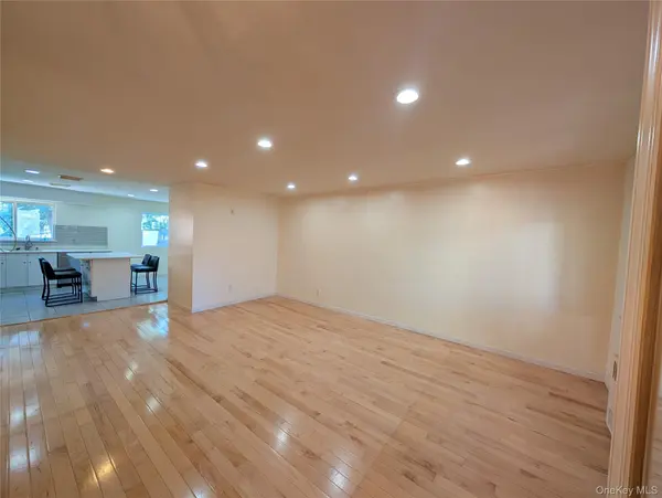 147-26 77th RD, Kew Garden Hills, NY 11367