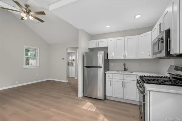 45 Lake Promenade, Ronkonkoma, NY 11779