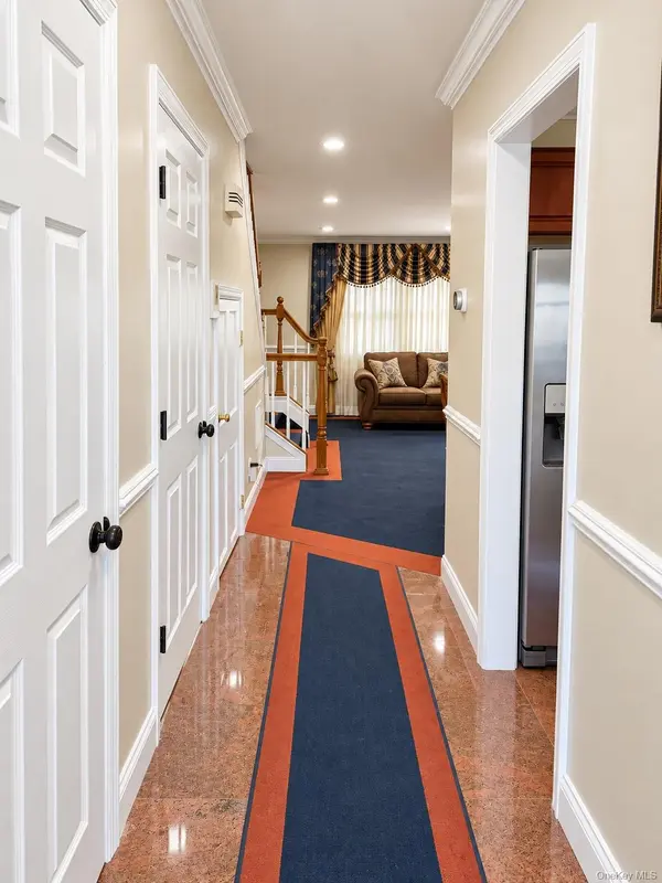1601 Johnson AVE #35, Elmont, NY 11003