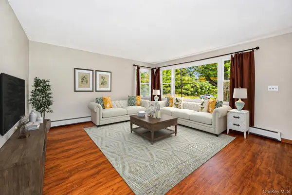 11 Bloomer RD, Lagrangeville, NY 12540