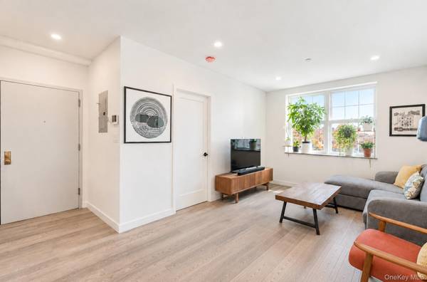 1652 Stillwell AVE #2B, Brooklyn, NY 11223